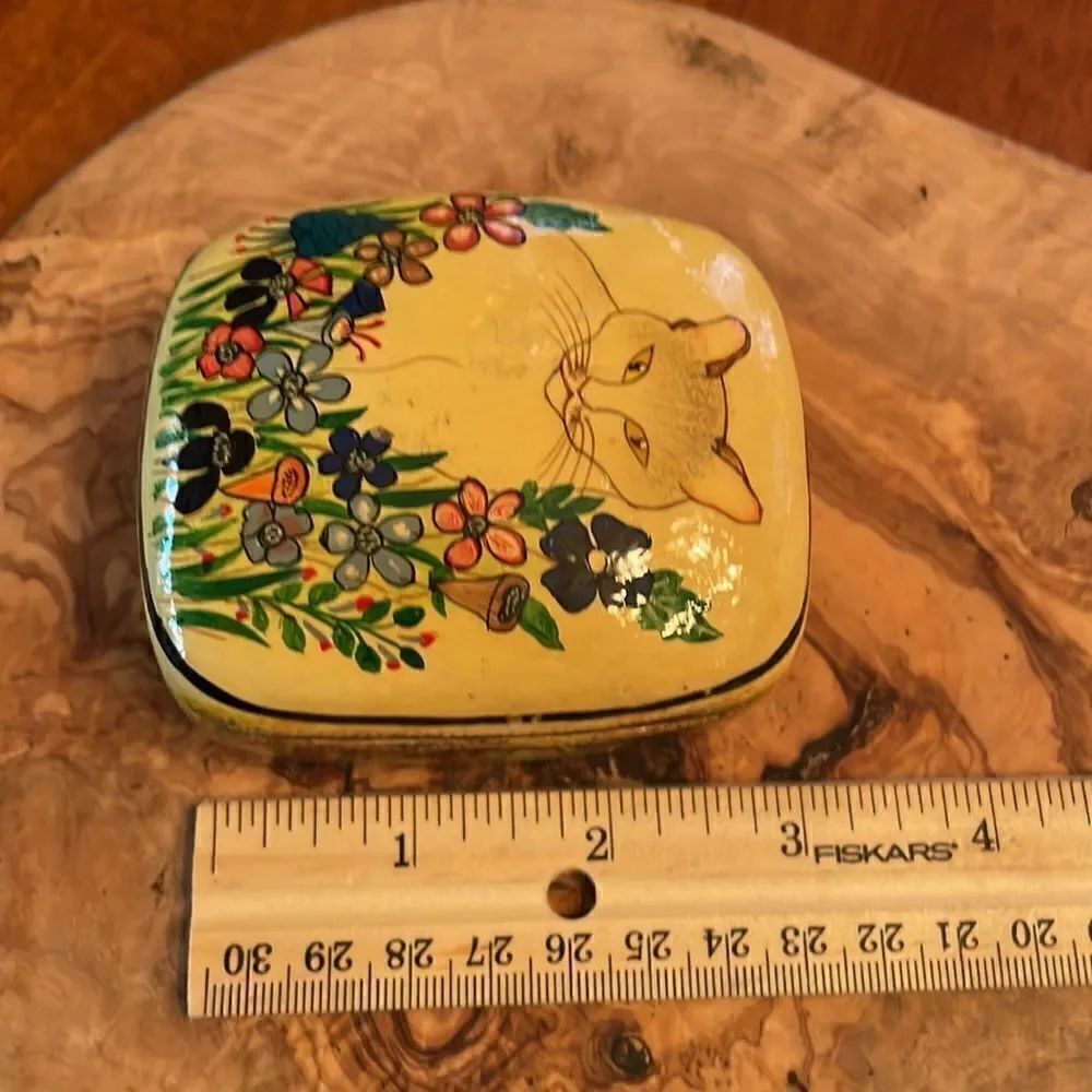 Vintage Cat Laquer Trinket Box - Picture 4 of 7
